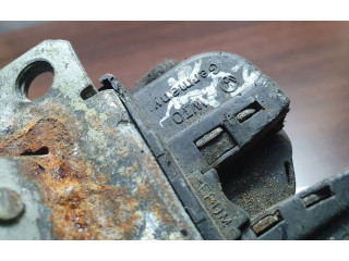 Замок багажника 606827505B    Volkswagen Polo IV 9N3 2005 - 2009 года