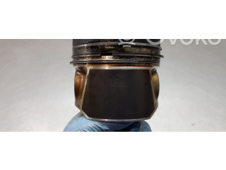 Píst 04L107065AM001, 03L105401A   Skoda Octavia Mk3 (5E)    DDY 