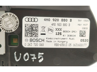 Přístrojová deska  Audi Q7 4M 2017 4M0920880, 4M0920880B  