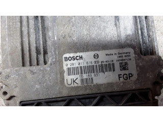 Блок управления двигателя 0281011616   Opel Vectra C