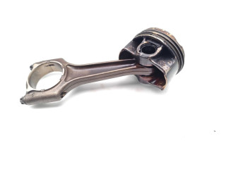 Píst B38B15A   BMW 2 F45    B38B15A 