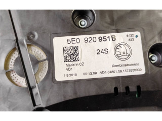 Přístrojová deska  Skoda Octavia Mk3 (5E) 2015 5E0920951B  
