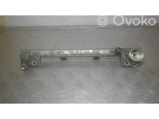 Топливная рампа 90411551   Opel Calibra 2.0 