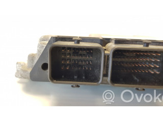 Блок управления двигателя 6M5112A650NB, 0281011701   Ford Focus