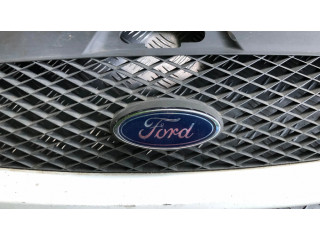 Передняя решётка Ford Mondeo Mk III 2000-2007 года 1S718A133AH, 1S7X8A100AH      