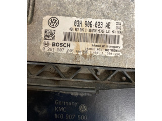 Řídící jednotka 03H906023AE, 03H907309C   Volkswagen Golf IV 2001