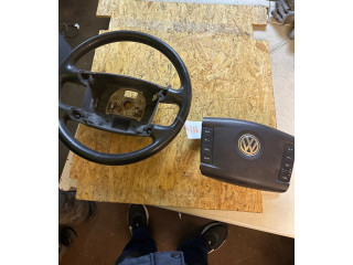 Руль Volkswagen Touareg I  2002 - 2010 года 61373001A, SDD1      