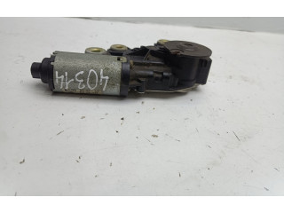 Моторчик заднего дворника 7L0955712A    Volkswagen Touareg I