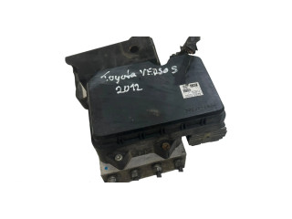 Блок АБС 8954152B00, 4454052240   Toyota  Verso-S  2011-2016 года