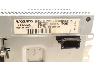 Дисплей       Volvo V40 Cross country