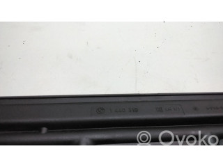 Vstřikovací lišta 1440318   BMW 3 E46  pro benzínový motor 2.8  