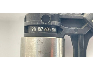 Vstřikovač 9818760580, 26461   Peugeot 3008 II     