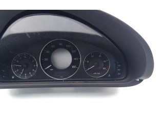 Přístrojová deska  Mercedes-Benz CLK AMG A208 C208 2005 A2095407211  