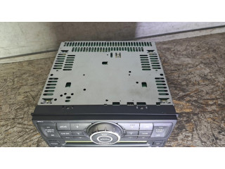 Радио/ проигрыватель CD/DVD / навигация