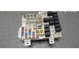 Блок предохранителей  8637A170, NICHTZUTREFFEND   Mitsubishi Colt    