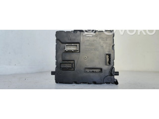   Pojistková skříňka 8200870483   Nissan Primera 2001