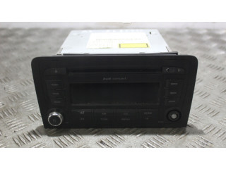 Радио/ проигрыватель CD/DVD / навигация