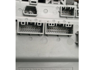 Блок предохранителей  E2VTV0E240, 7002612011   Honda Civic IX    