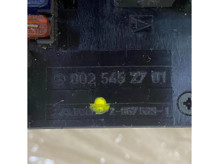   Pojistková skříňka 0225455332, E2109   Mercedes-Benz E W210 2001