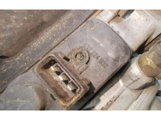 Vstřikovací lišta 0438121070, 026133353D   Audi 80 90 B3     