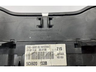 Přístrojová deska  Volkswagen Jetta VI 2014 5C6920953B, 5C6920953  