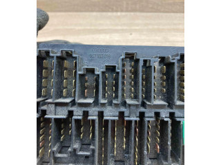Блок предохранителей 357937039, 1H0953227   Volkswagen Transporter - Caravelle T4    