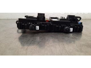Блок предохранителей  M8E214N030CC   Land Rover Range Rover Sport L461    