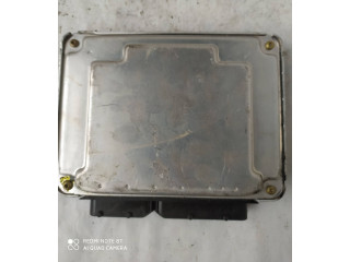 Řídící jednotka 038906019GS, 28SA5627   Volkswagen PASSAT B5 1999