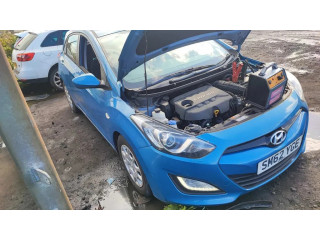 Zámek zadních dveří 81230A6000   Hyundai i30 2013