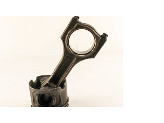 Píst 0840BB   BMW 1 E81 E87  pro naftový motor 2.0  