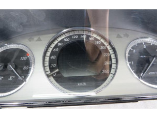 Přístrojová deska  Mercedes-Benz C W204 2009 A2C53245324, A2044400311  