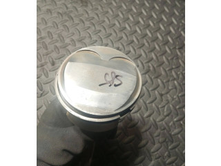 Píst 7838623   BMW M5    S85 B50AA 