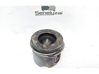  Поршень 642872   Mercedes-Benz R W251  