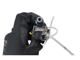 Форсунка 2325021020    Toyota Prius (XW20)   