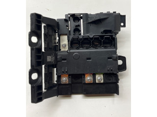 Блок предохранителей  6822560, 190052961014   BMW 5 G30 G31    