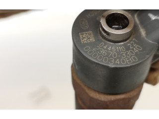 Vstřikovač 2367033040, 0445110227   Toyota Auris 150  pro naftový motor 1.4  