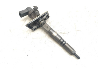 Форсунка 0445110114, 057130276H    Audi A8 S8 D2 4D   