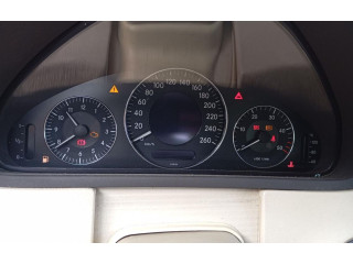 Přístrojová deska  Mercedes-Benz CLK A209 C209 2004   