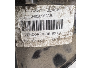 Přístrojová deska  Jeep Cherokee III KJ 2004 04828962AB, P56010494AB  