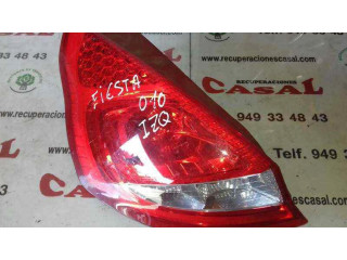 Задний фонарь  8A6113A603AB    Ford Fiesta   2009-2012 года