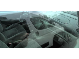 Дисплей    8200028364   Renault Scenic I