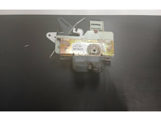 Zámek zadních dveří 01043343013, 30716331   Volvo XC90 2005