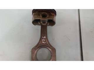 Píst 11257840922, 11247838623   BMW M5  pro benzínový motor 5.0  