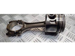Píst    Audi A4 S4 B5 8D     