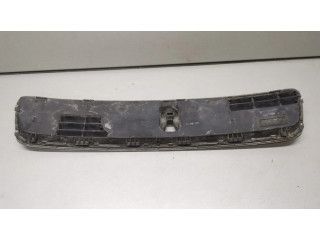 Передняя решётка Audi A4 S4 B5 8D 1994-1999 года 8D0853651A      