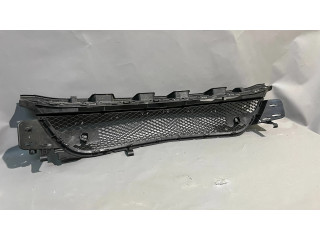 Нижняя решётка (из трех частей) Mercedes-Benz CLA C117 X117 W117 2013-2019 года A1178852722, 285465134      