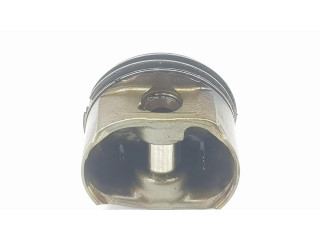 Píst 11251739786, 1111AA   BMW 3 E36  pro benzínový motor 1.8  