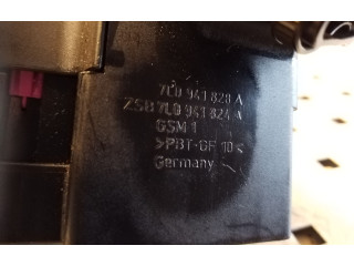   Pojistková skříňka 7L0941828A, 7L0941824A   Volkswagen Touareg  2009