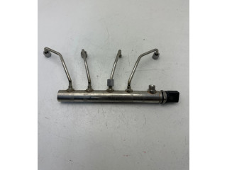 Vstřikovací lišta 7585411   BMW 2 F22 F23  pro benzínový motor 2.0 N20B20 