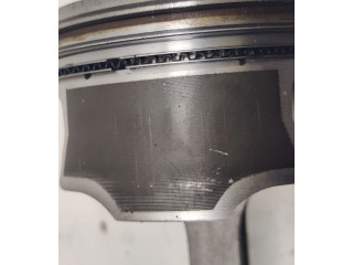 Píst    Ford Mustang V     